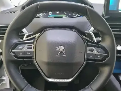 Photo 8 Peugeot 3008  Hybrid 225 e-EAT8