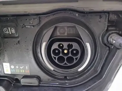 Photo 71 Peugeot 3008  Hybrid 225 e-EAT8