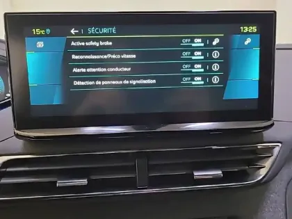 Photo 57 Peugeot 3008  Hybrid 225 e-EAT8