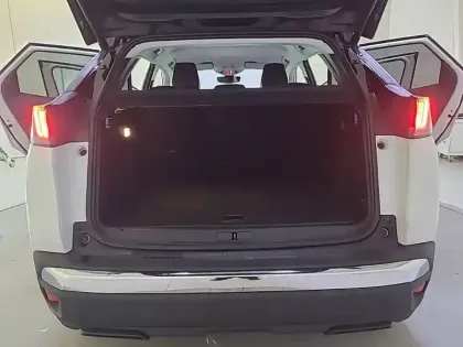 Photo 5 Peugeot 3008  Hybrid 225 e-EAT8