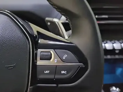 Photo 29 Peugeot 3008  Hybrid 225 e-EAT8