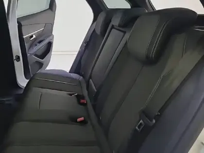 Photo 47 Peugeot 3008  Hybrid 225 e-EAT8