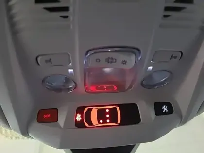 Photo 26 Peugeot 3008  Hybrid 225 e-EAT8