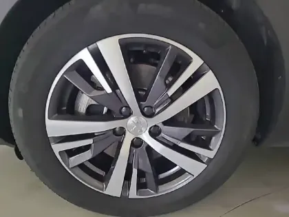 Photo 48 Peugeot 3008  Hybrid 225 e-EAT8