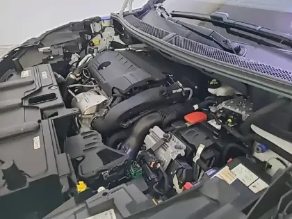 Photo 50 Peugeot 3008  Hybrid 225 e-EAT8