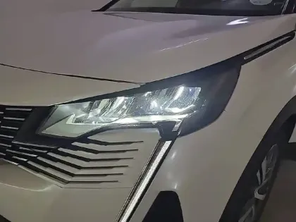 Photo 51 Peugeot 3008  Hybrid 225 e-EAT8