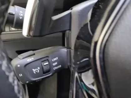 Photo 63 Peugeot 3008  Hybrid 225 e-EAT8