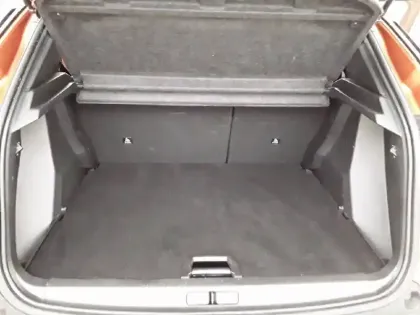 Photo 5 Peugeot 2008  PureTech 130 S&S EAT8