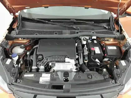 Photo 23 Peugeot 2008  PureTech 130 S&S EAT8