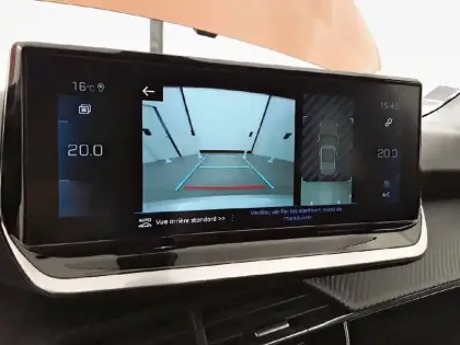 Photo 17 Peugeot 2008  PureTech 130 S&S EAT8