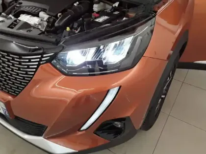 Photo 15 Peugeot 2008  PureTech 130 S&S EAT8