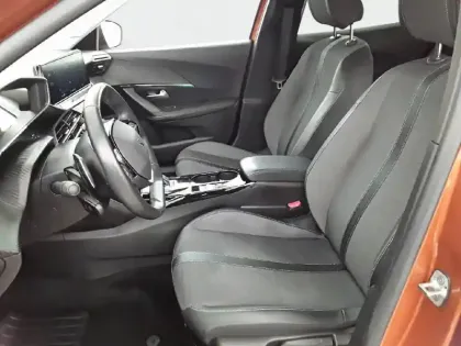 Photo 10 Peugeot 2008  PureTech 130 S&S EAT8