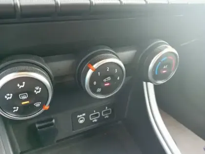 Photo 61 Renault Captur  TCe 90