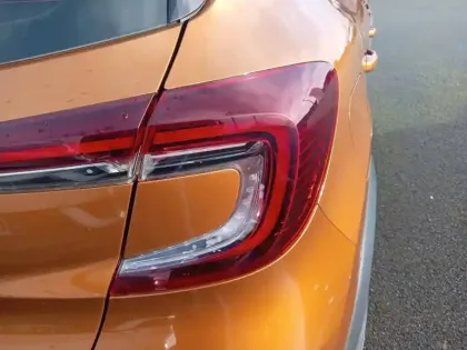 Photo 16 Renault Captur  TCe 90