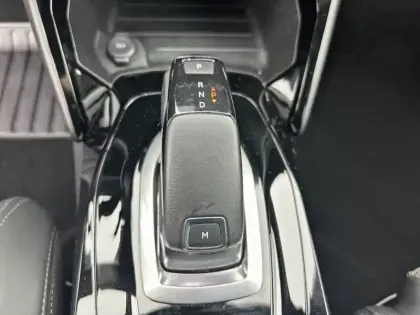 Photo 33 Peugeot 2008  PureTech 130 S&S EAT8