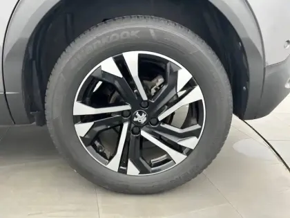Photo 96 Peugeot 2008  PureTech 130 S&S EAT8