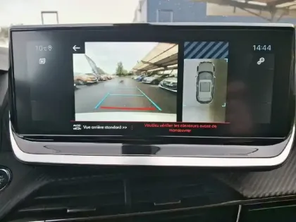 Photo 17 Peugeot 2008  PureTech 130 S&S EAT8