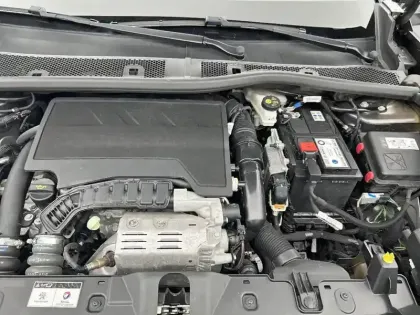 Photo 115 Peugeot 2008  PureTech 130 S&S EAT8