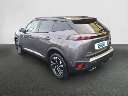 Photo 6 Peugeot 2008  PureTech 130 S&S EAT8