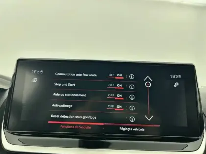 Photo 48 Peugeot 2008  PureTech 130 S&S EAT8