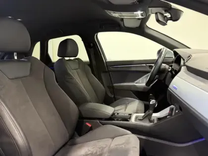 Photo 24 Audi Q3  35 TFSI 150 ch S tronic 7