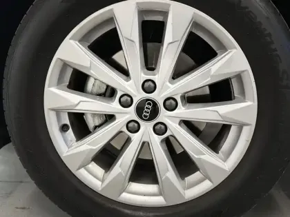 Photo 12 Audi Q3  35 TFSI 150 ch S tronic 7