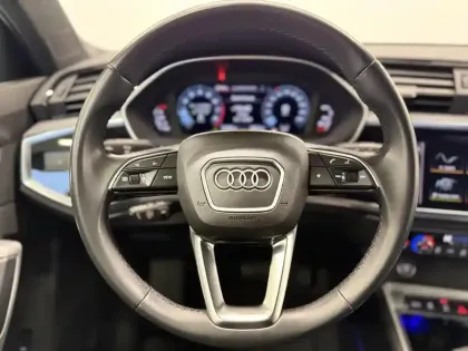 Photo 17 Audi Q3  35 TFSI 150 ch S tronic 7