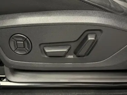 Photo 28 Audi Q3  35 TFSI 150 ch S tronic 7