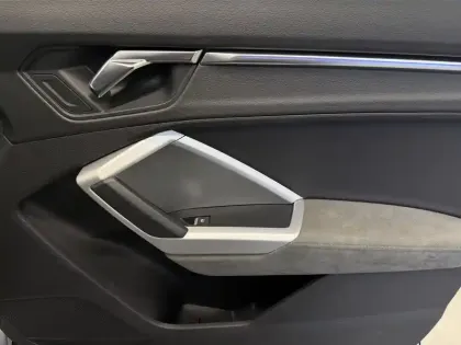 Photo 33 Audi Q3  35 TFSI 150 ch S tronic 7