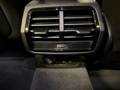 Photo 14 Audi Q3  35 TFSI 150 ch S tronic 7