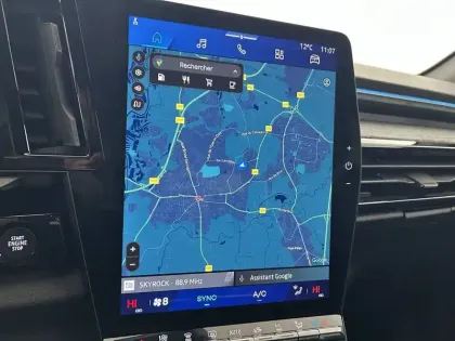 Photo 48 Renault Austral  E-Tech full hybrid 200 GSR2