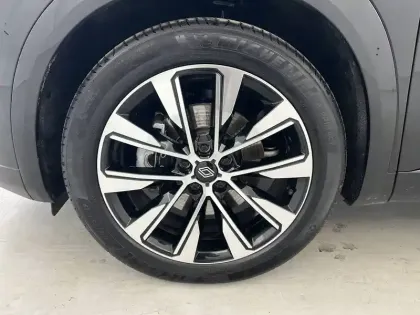 Photo 17 Renault Austral  E-Tech full hybrid 200 GSR2