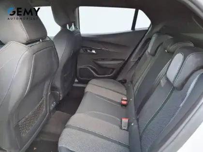 Photo 9 Peugeot 2008  PureTech 130 S&S EAT8