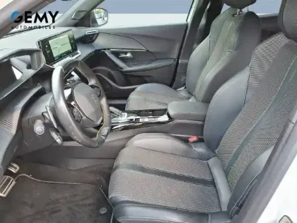 Photo 8 Peugeot 2008  PureTech 130 S&S EAT8