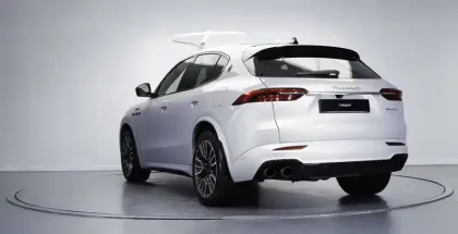 Photo 6 Maserati Grecale  L4 330 ch Hybride