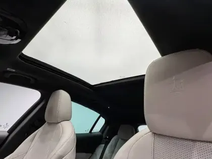 Photo 11 Maserati Grecale  L4 330 ch Hybride