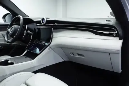 Photo 10 Maserati Grecale  L4 330 ch Hybride