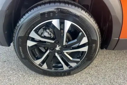 Photo 10 Peugeot 2008  PureTech 130 S&S BVM6