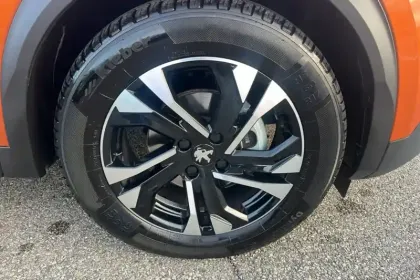 Photo 11 Peugeot 2008  PureTech 130 S&S BVM6