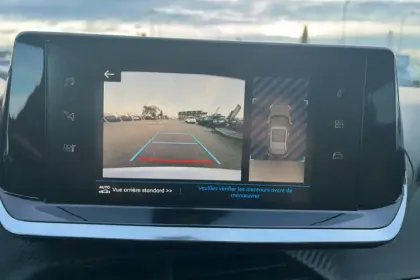 Photo 20 Peugeot 2008  PureTech 130 S&S BVM6