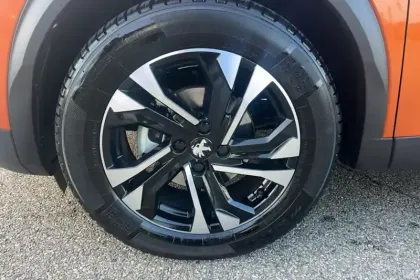 Photo 8 Peugeot 2008  PureTech 130 S&S BVM6