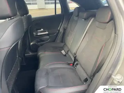 Photo 17 Mercedes GLA  180 d 8G-DCT