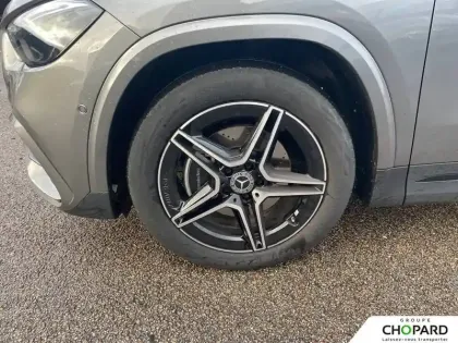 Photo 24 Mercedes GLA  180 d 8G-DCT