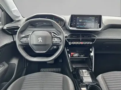 Photo 7 Peugeot 208  Electrique 50 kWh 136ch