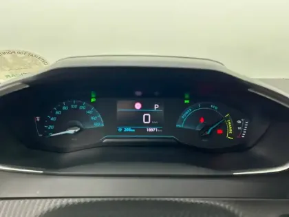 Photo 9 Peugeot 208  Electrique 50 kWh 136ch