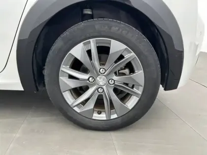 Photo 12 Peugeot 208  Electrique 50 kWh 136ch