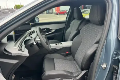 Photo 9 Peugeot 3008  Plug-in Hybrid 195 e-DCS7