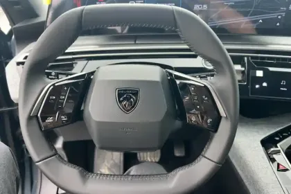 Photo 13 Peugeot 3008  Plug-in Hybrid 195 e-DCS7