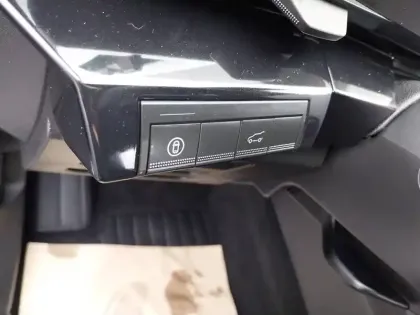 Photo 25 Renault Espace  E-Tech full hybrid 200 GSR2