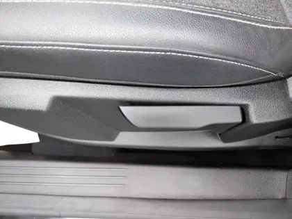 Photo 27 Renault Espace  E-Tech full hybrid 200 GSR2